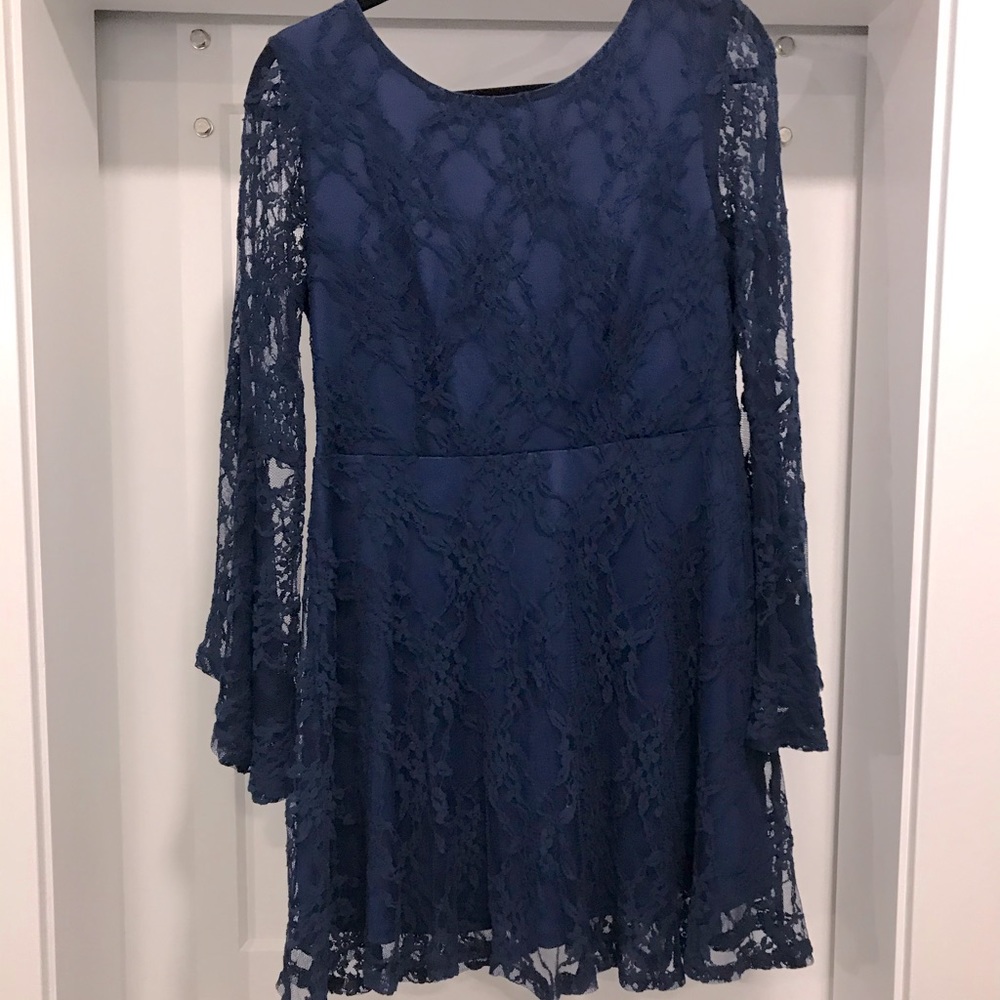 Altar’d State backless dress with lace sleeves!